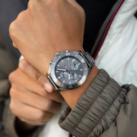 Tommy Hilfiger ZEGAREK MĘSKI TOMMY HILFIGER LARSON 1791918 (zf088c)