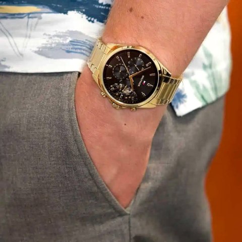 Zegarek Męski Tommy Hilfiger Baker 1710447 Złoty Czarna Tarcza