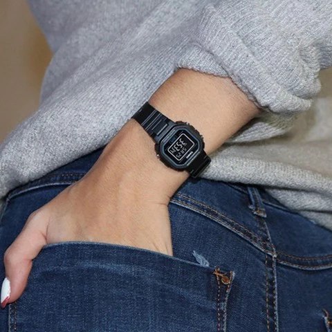 Casio ZEGAREK DZIECIĘCY CASIO LA-20WH-1BDF + BOX