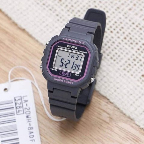 Casio ZEGAREK DZIECIĘCY CASIO LA-20WH-8ADF + BOX