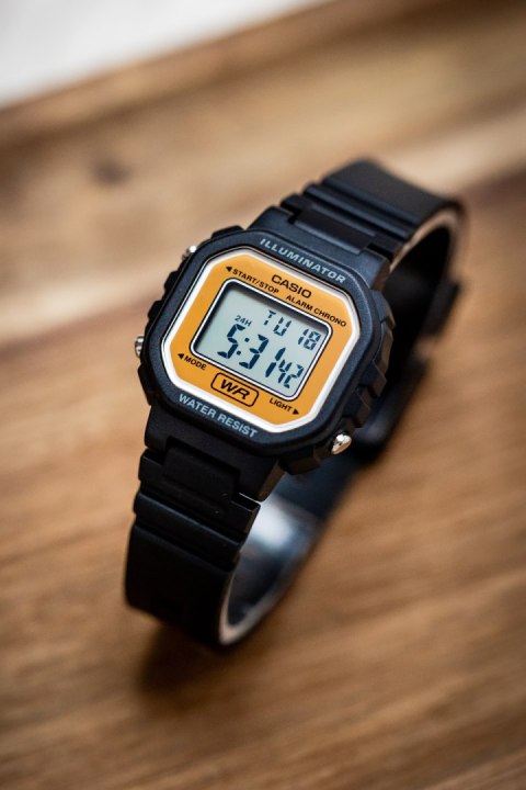 Casio ZEGAREK DZIECIĘCY CASIO LA-20WH-9ADF + BOX