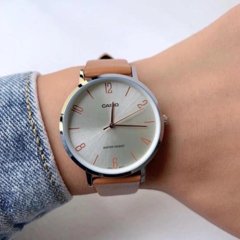 Casio ZEGAREK DAMSKI CASIO LTP-VT01L-5B + BOX