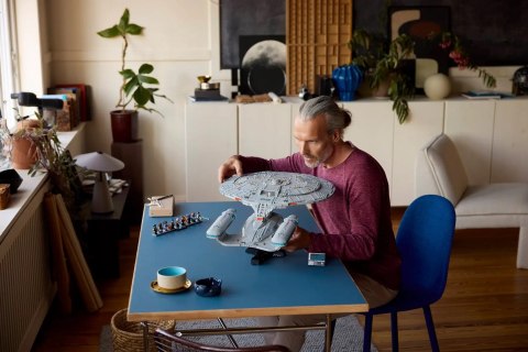 LEGO 10356 Icons - Star Trek: U.S.S. Enterprise NCC-1701-D