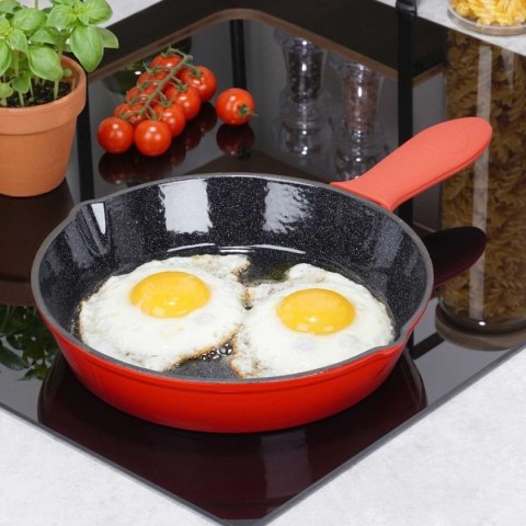 PATELNIA ŻELIWNA EMALIOWANA 25cm Z SILIKONOWĄ NAKŁADKĄ 199155